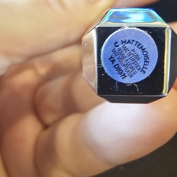 FENTY BEAUTY BY RIHANNA Mattemoiselle Plush Matte Lipstick (Ya Dig?– Periwinkle - Picture 8 of 10